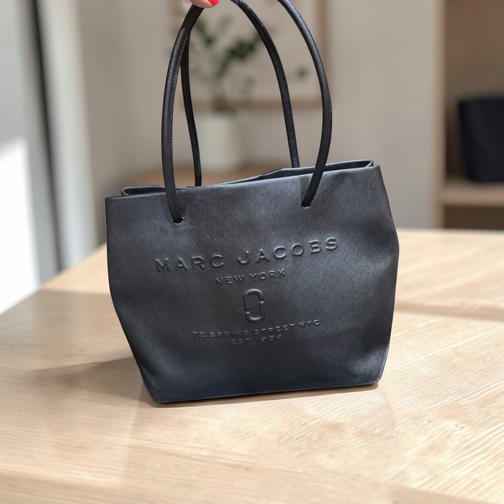 Marc Jacobs Logo Shopper Tote Bag East/West Leather Shadow Black